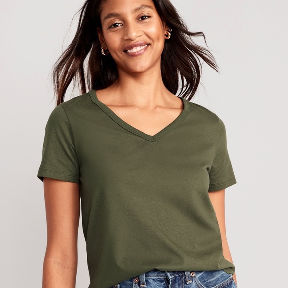 NWT OLD NAVY EveryWear V-Neck Slub-Knit T- SHIRT Color:
Alpine Tundra - Picture 2 of 7